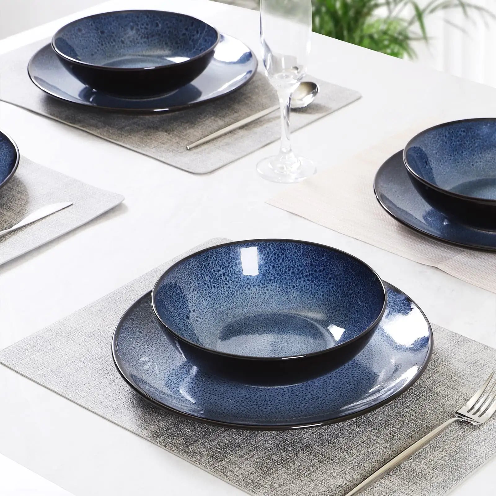 Bleu Steak Plate Set
